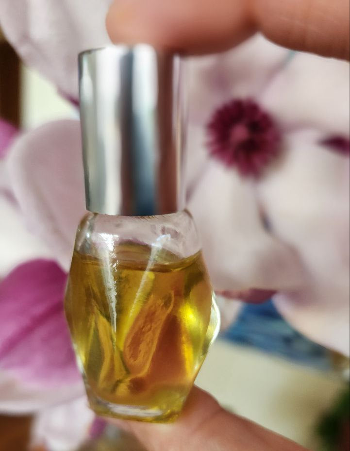 Perfume Roller
